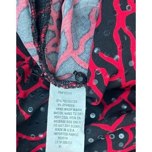 Red Black Rose Top XL Beaded Hem Sequin V-Neck Vampire Grunge Whimsigoth Goth - Picture 8 of 8